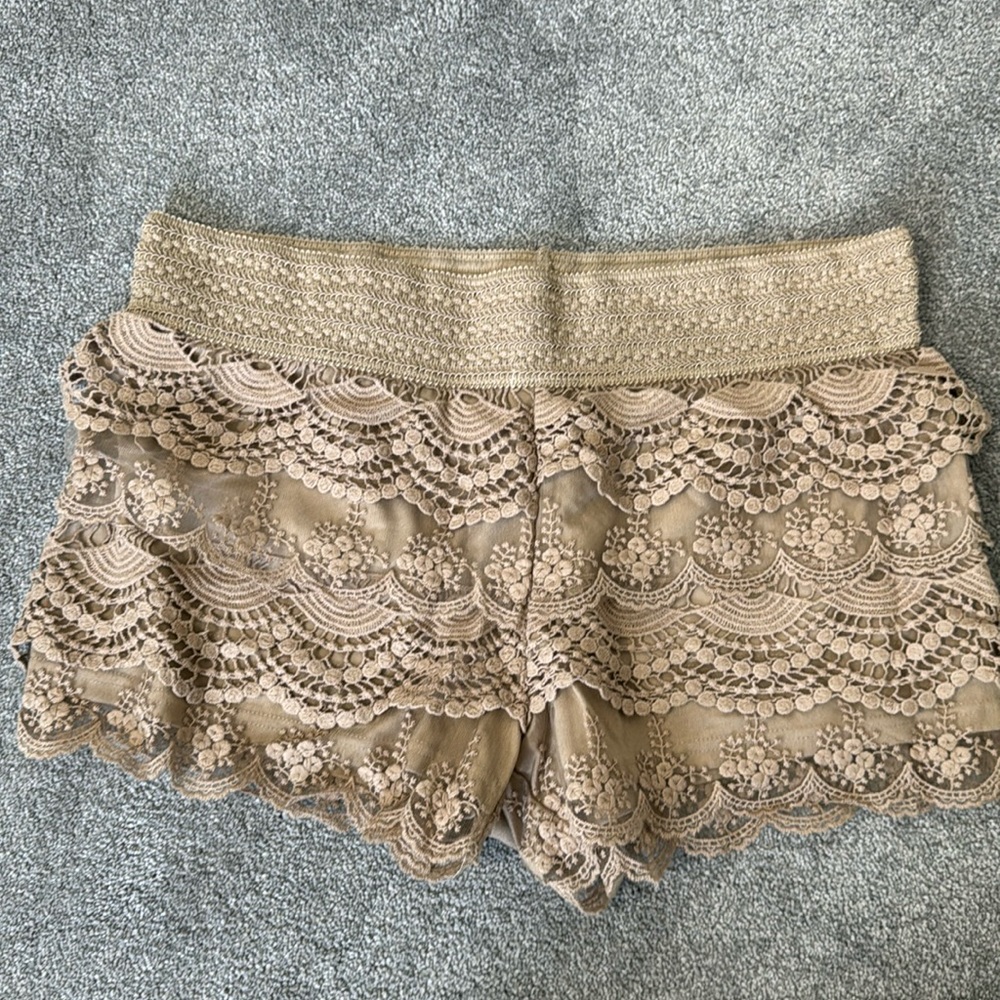 Jolt Lace Shorts